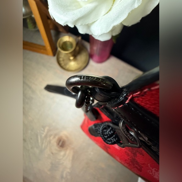 Coach Carryall Collectors Pouch black Horse and carriage. - Picture 14 of 16